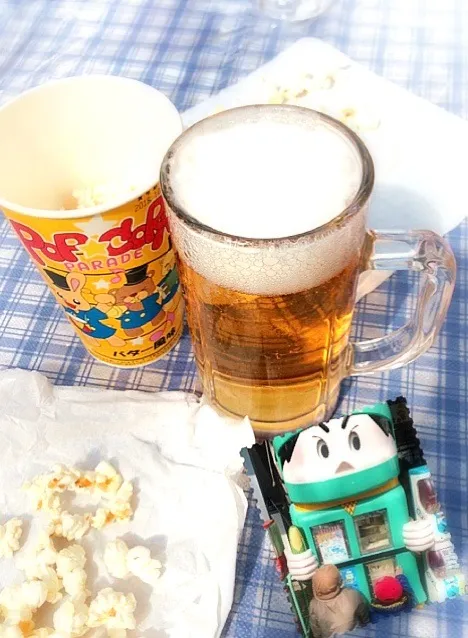 Cheers🍻Beer&pop corn🌽じゃじゃ丸ポップコーンだよぉ❗と何度も言う機械w|🌈Ami🍻さん