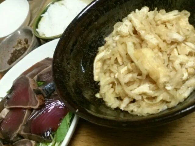 鰹の叩きサラダと切り干し大根と油揚げの煮物|mamaruさん