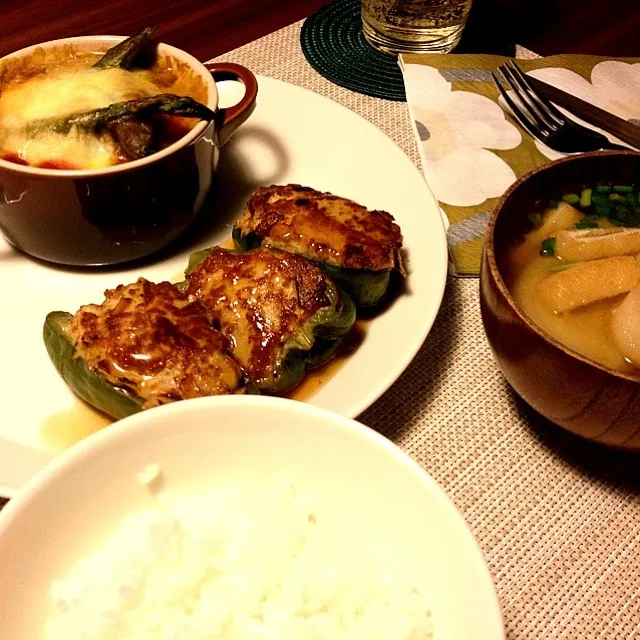 ピーマンの肉詰め、カレーのチーズ焼き|ハナさん