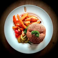 Snapdishの料理写真:The healthier version of the all American burger. Falafel burger with roasted sweet potato and alioli . 😊|Hans de Kruijfさん