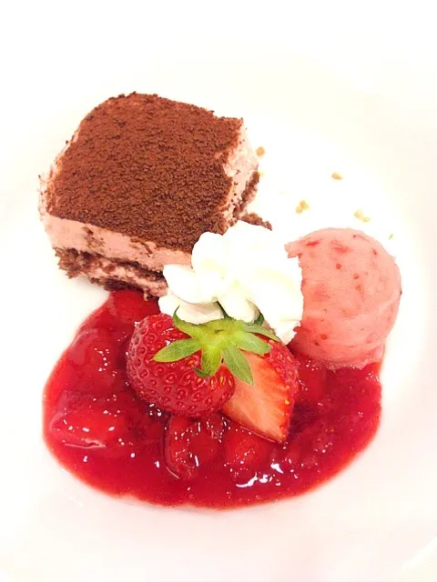 strawberry tiramisu|carla santiagoさん