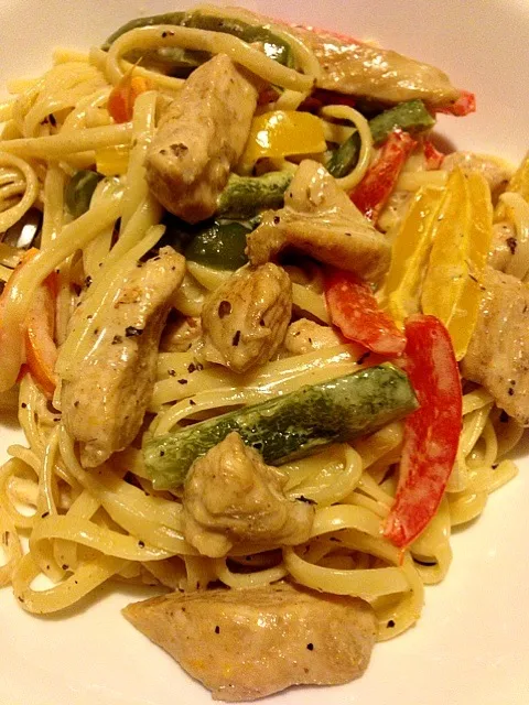 Snapdishの料理写真:Cajun chicken pasta|tammy hayesさん