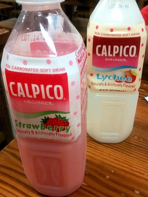 Calpico アメリカではカルピスというと、あまり良い響きでないものに聞こえてしまうので、カルピコなんだよ。|happymamaさん