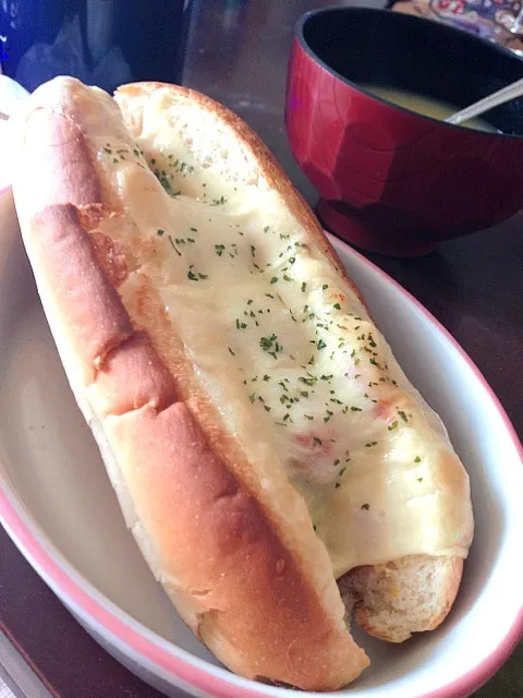 チーズとろ〜りホットドッグ|ユウさん