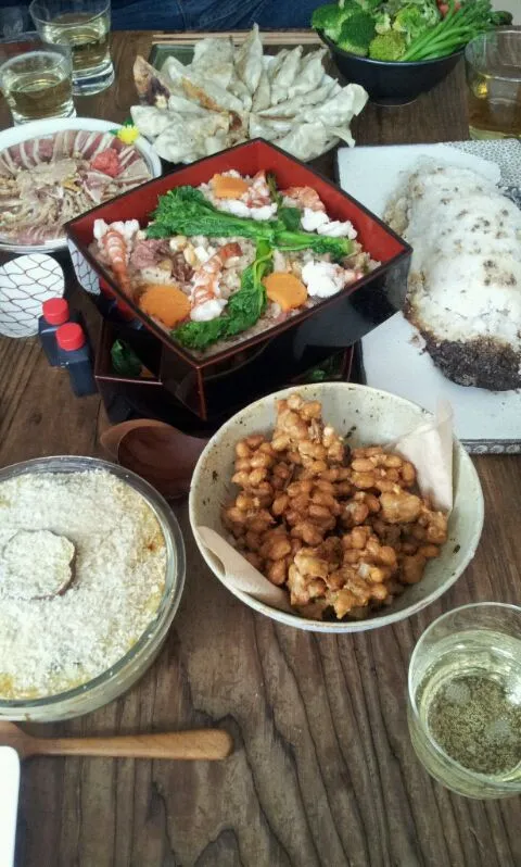 雛祭りのお祝いにお招きいただきました。Japanese girls festival day party meal at a friend's place.|伊達亮さん