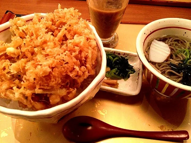 Kakiagedon&hot soba w/ice coffee for my Lunch!:)かき揚げ丼|Dezza Tsuchiyaさん