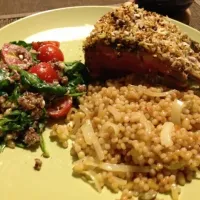 Panko pistachio crusted lamb chop, couscous  and quinoa salad.|alice huynhさん