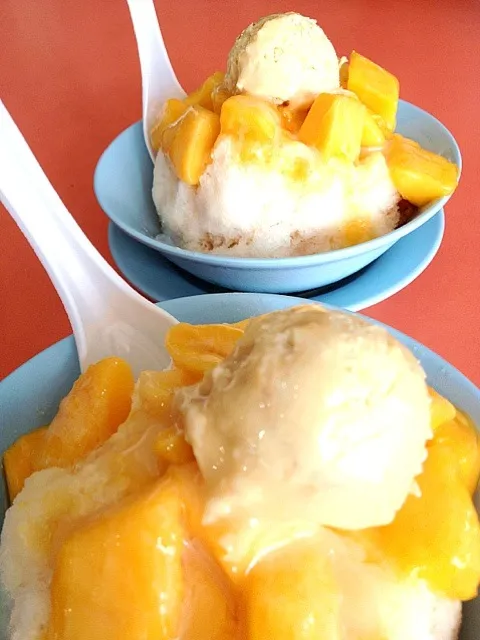 Mango Ice with Durian Icecream|12Dragonさん