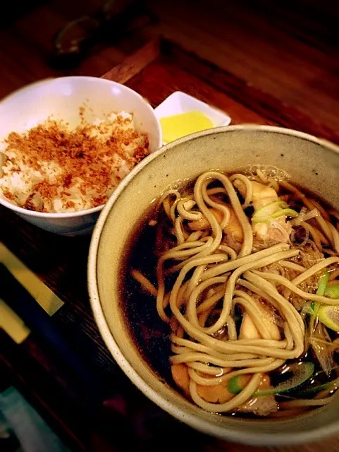 かしわ蕎麦とおかかご飯|mocoさん