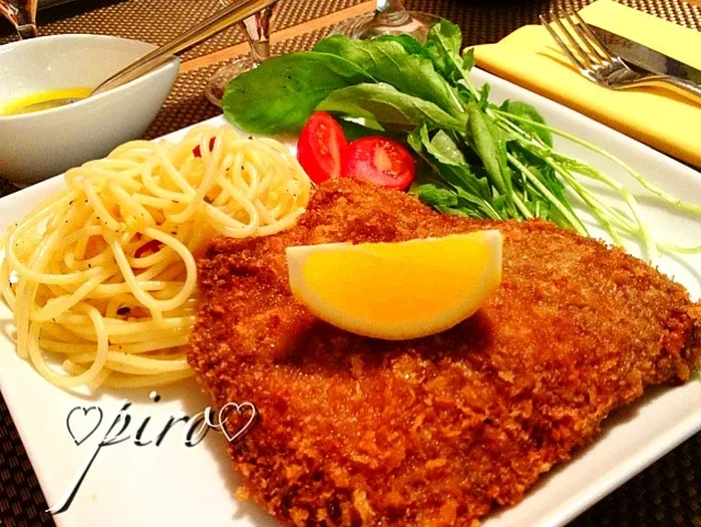 📕ウィンナーシュニッツェル♪ ヌードルとともに♪   Wiener Schnitzel|ピロさん