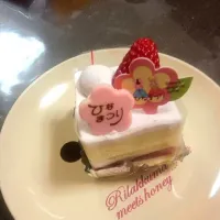 Snapdishの料理写真:ひなまつりケーキ|mamiさん