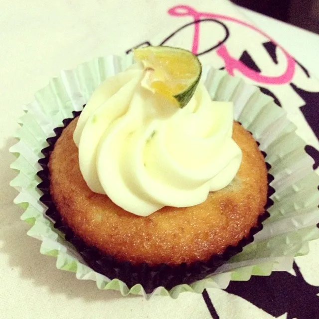 Key lime pie flavored cupcake|hurul | 후룰さん