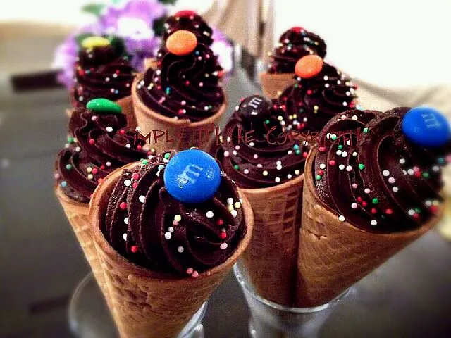 Swirl Cakes in Ice Cream Cone.|Shaqeizhaさん