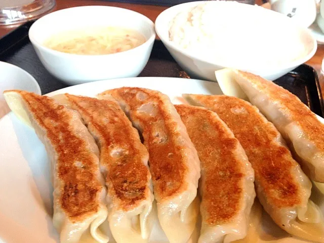 名物大餃子定食|ひろろーんさん