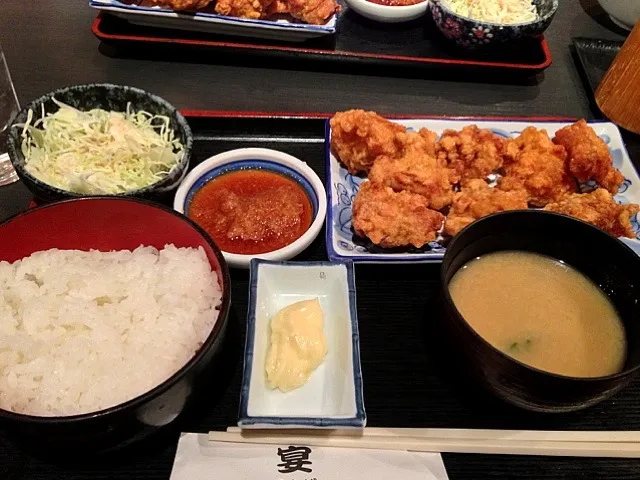 鶏唐揚げ定食 (中)|安宅正之さん