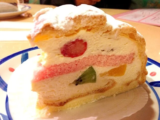 Snapdishの料理写真:不二家のケーキ🍰|annさん