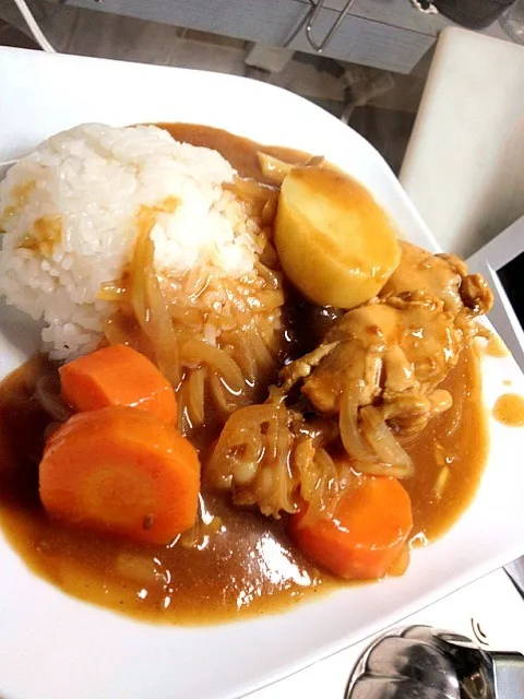 即席手羽元カレー。香辛料使った本格派。|ハルさん