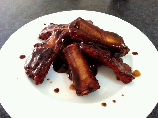 pork ribs with smokey bbq sweet and spicy sauce|angie emillyさん