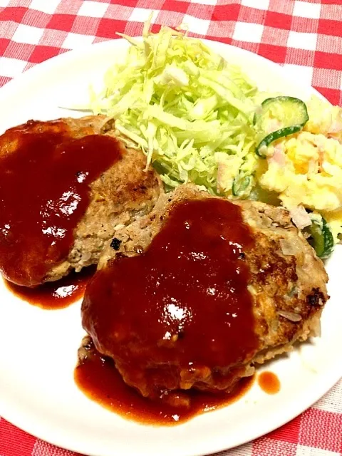 晩ご飯＊豆腐ハンバーグ♡ポテトサラダ|くみこさん