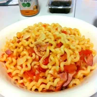 Snapdishの料理写真:トマトソースのパスタ|榊さん