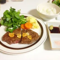 Snapdishの料理写真:肉〜♡|サエさん