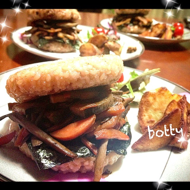 残り物リメイクなら ライスバーガー 料理上手なら知ってる裏技メニューだった Snapdish スナップディッシュ