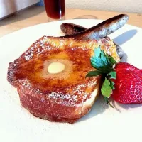 Snapdishの料理写真:Brioche French Toast with Maple Blueberry Sausage|Courtneyさん