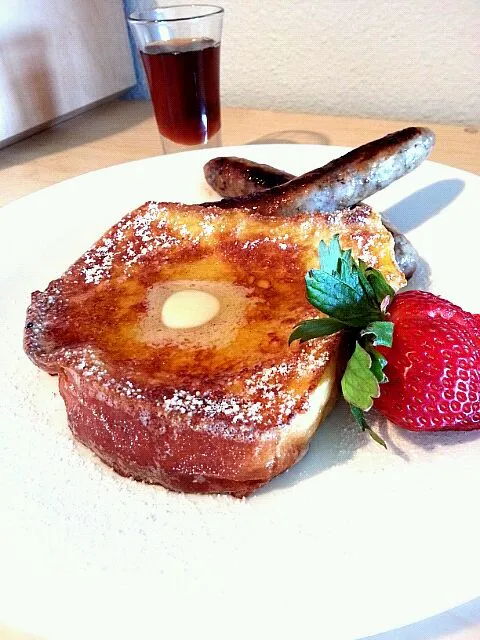 Snapdishの料理写真:Brioche French Toast with Maple Blueberry Sausage|Courtneyさん