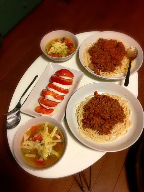 Snapdishの料理写真:Spaghetti Bolognese w/ tomato soup|Emi Chiba-Smithさん