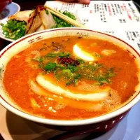 Snapdishの料理写真:博多豚骨ラーメン|コックマンさん