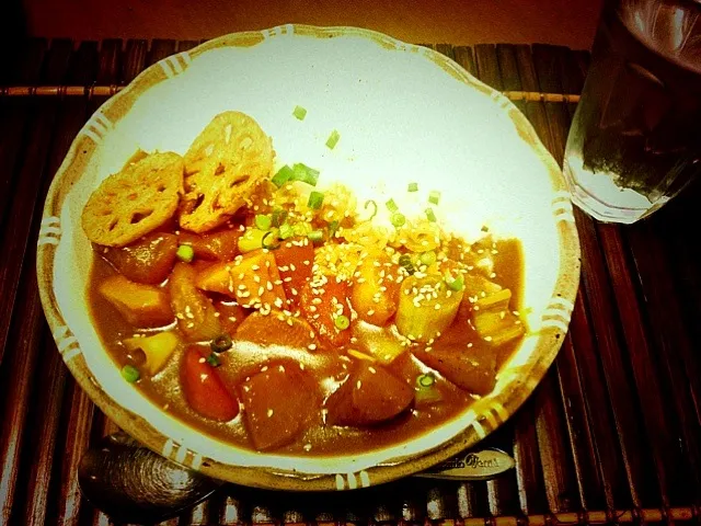 Snapdishの料理写真:根菜とこんにゃくのカレー|はるかさん