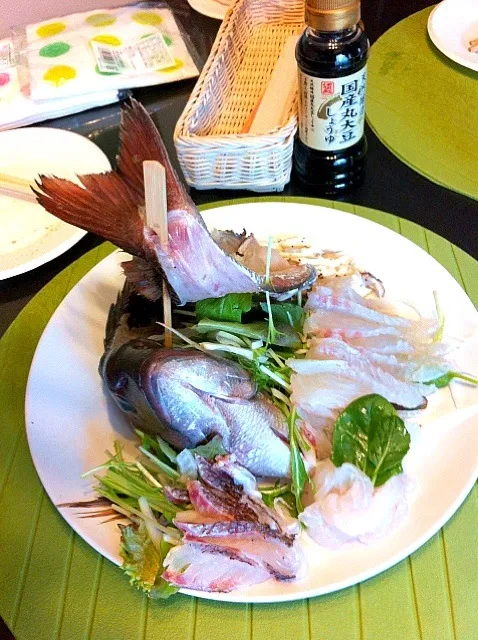 Snapdishの料理写真:魚  鯛のお造り|まさみさん