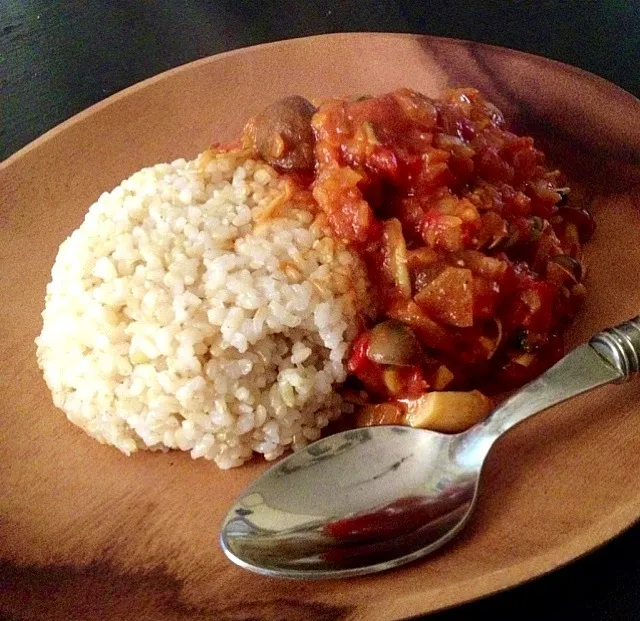 玄米ご飯と4種のキノコのインドカレー|マユマユさん