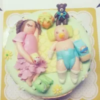 Snapdishの料理写真:BABY fondant cake|nattawansgさん