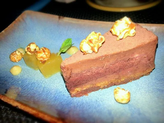 Snickers Cake with Orange Jelly and Caramel Popcorn|Agnes Jeoさん