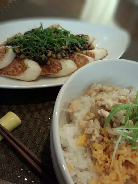 masumi0706さんレシピ：☆挽き肉ともやしの味噌炒め丼☆  ☆長芋焼き納豆&海苔ソースがけ☆|もっちぃさん