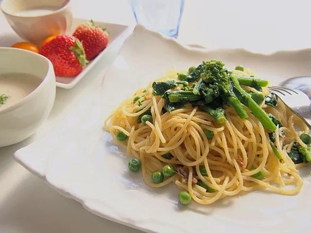 アンチョビと菜の花のパスタ〜お豆さん入り✨|sachieさん