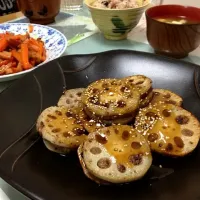 レンコンのはさみ焼きとニンジンのシリシリ|cherokeeさん