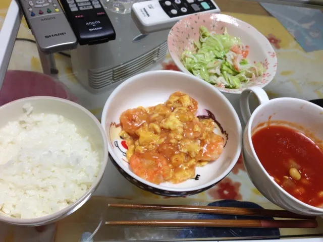 Snapdishの料理写真:エビと卵の中華あんかけ、トマトスープ|あずささん