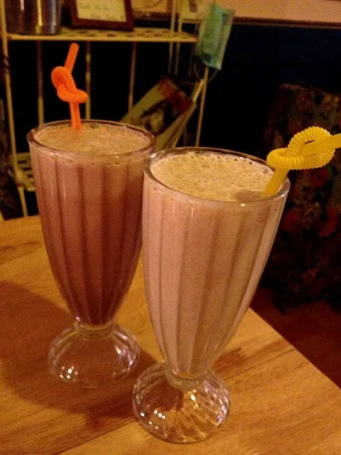 chocolate shake and banana shake〜|Julie_Sさん