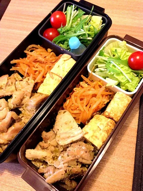 お弁当♡バジルチキン、卵焼き、もやしナムル、サラダ|ウサコさん