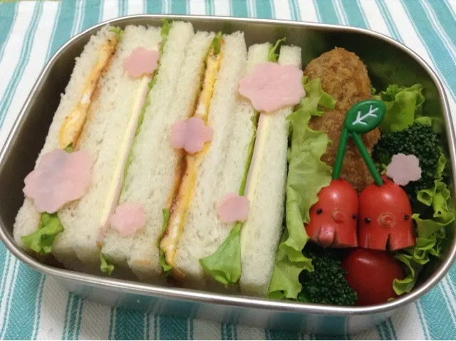 春のサンドイッチ弁当|波夜乃さん