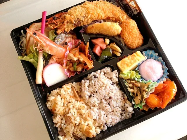 Snapdishの料理写真:卒業式弁当|kurita820さん