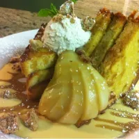 Poached pear French toast|jason ledeeさん