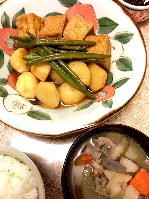 豚汁と新ジャガと厚あげといんげんの煮物|海松さん