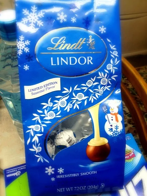 実家にあったLINDOR。かわいいパッケージ（＾∇＾）|しーさん