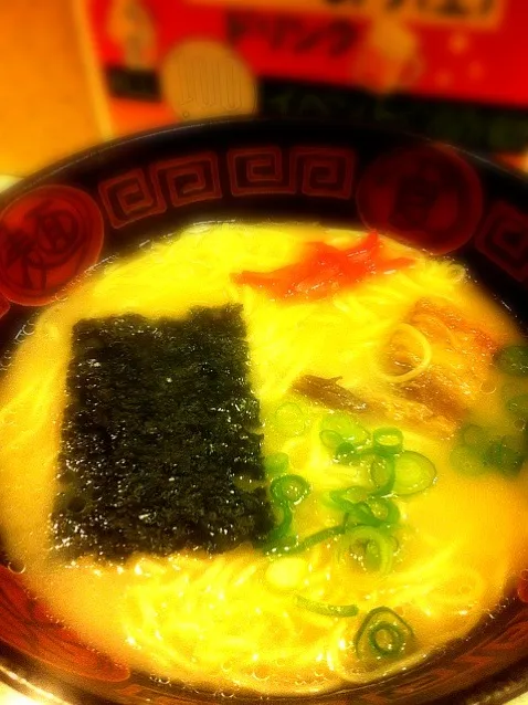 Snapdishの料理写真:久留米土産にいただいた、ラーメン＼(^o^)／|まいこさん