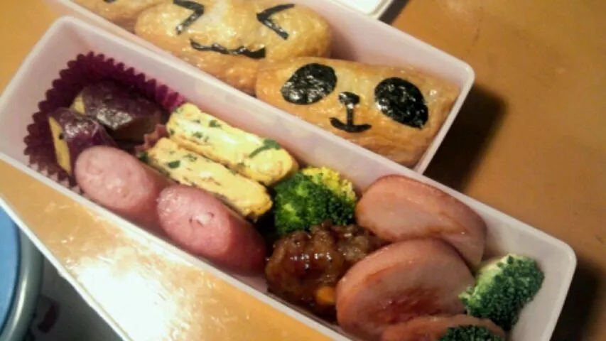 Snapdishの料理写真:お稲荷さんのお弁当|かおりさん