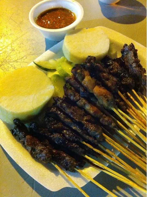 Satay (charcoal grilled meat)|mikko tanさん