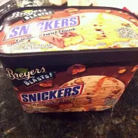 home dessert (snickers icecream)|sarah changさん